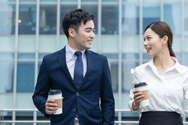 2025年属蛇人如何化解本命年