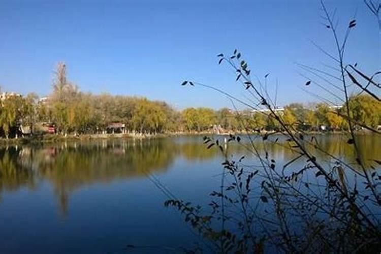 求一首民歌,好像是描写正月十五的,歌词中好像有“正月里 正月正 正 ...
