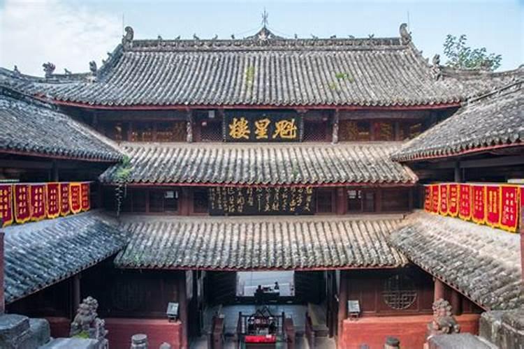 哪个寺庙能换童身和替身？