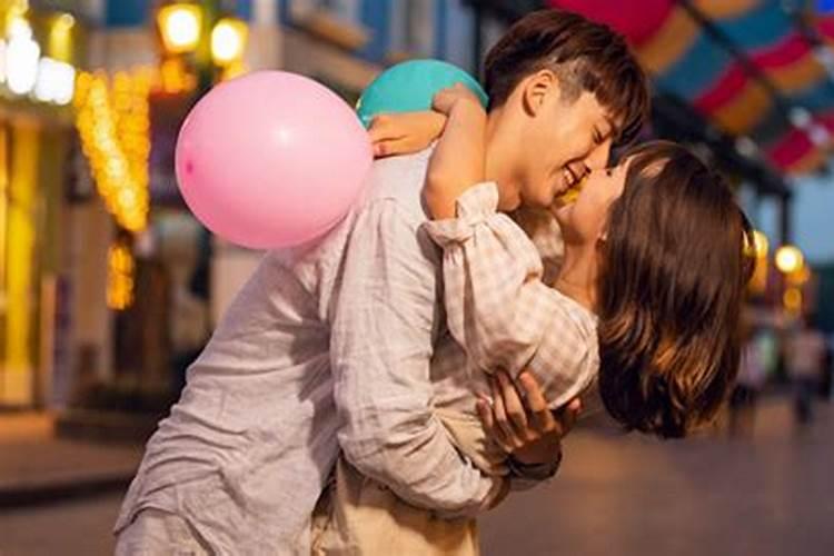 梦见傻子被摔死了的预兆