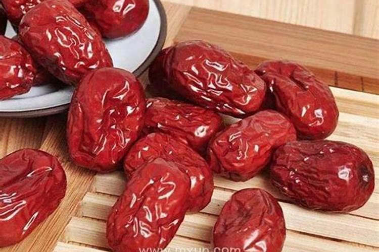 梦见枣树上结了好多红枣是什么意思