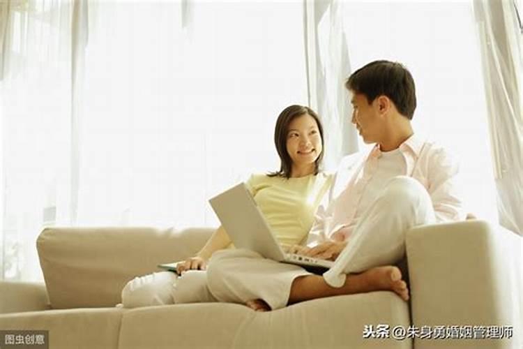 昨晚梦见老公和他的前妻纠缠不清把我自己放在那里我觉得好委屈自己在那...