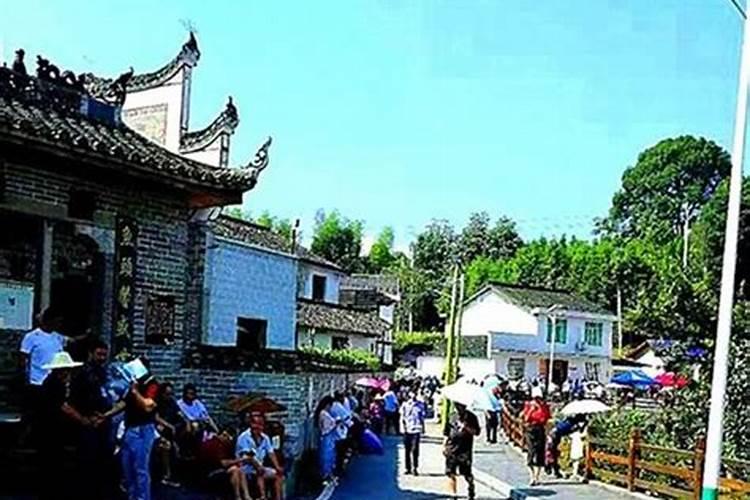 梦见别人娘家来了好多人