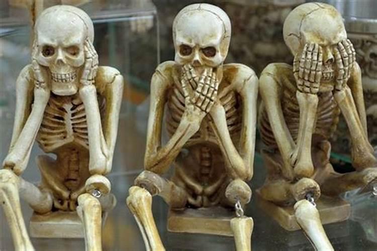 梦到和熟悉的死人说话 梦见和熟悉的死人说话是什么预兆