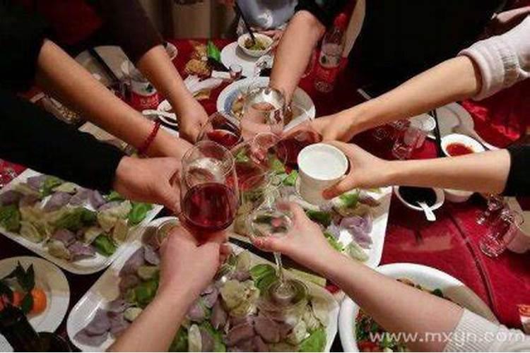 做梦梦到心中爱的多年未联系的女同学答应嫁我是什么意思