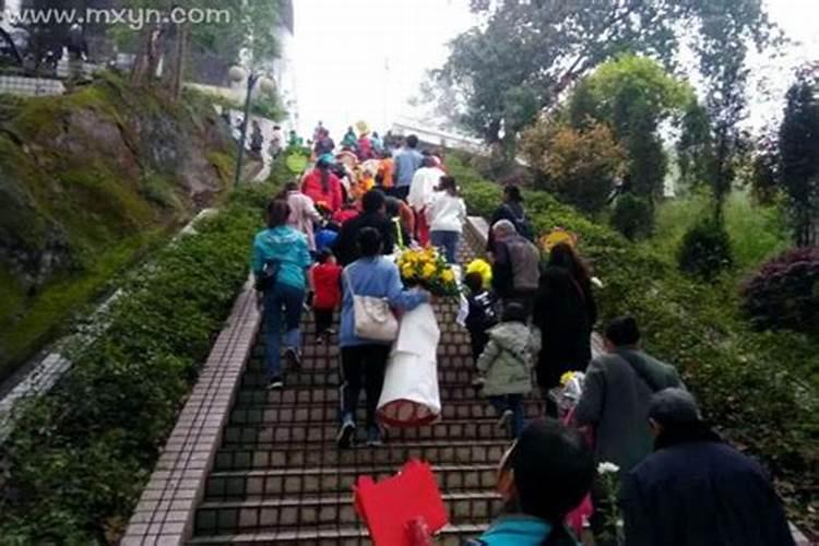 74年属虎2025每月运势及运程