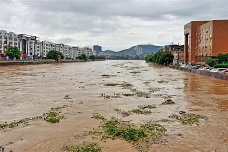 梦见发大水是什么征兆周公解梦