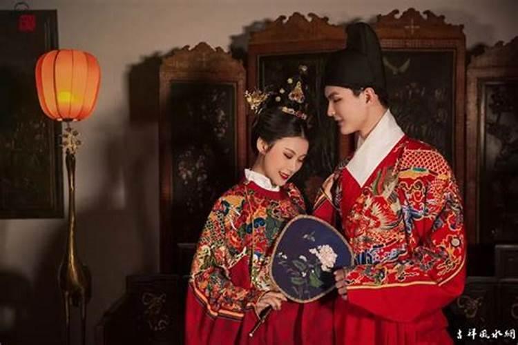请大师看手相,我要多少岁才有老婆娶？