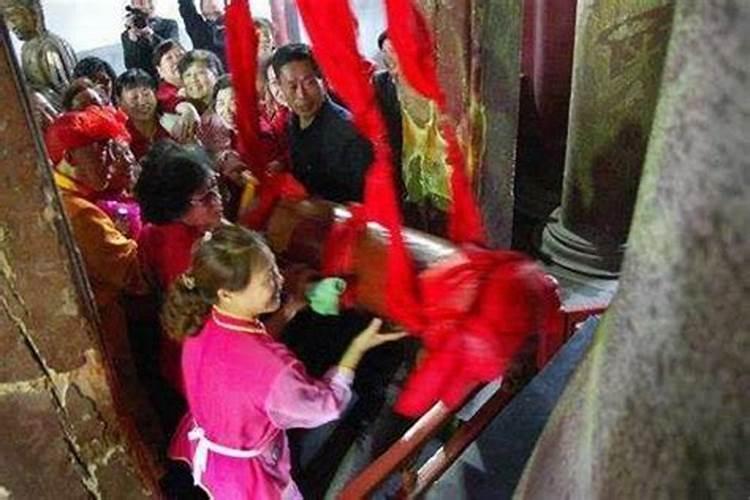 东林寺新年108响钟声的含义