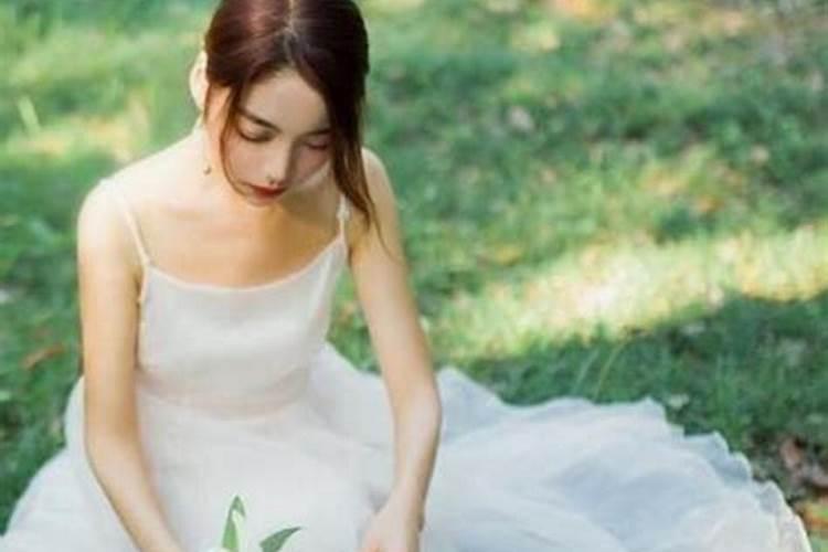 女人梦见情人是什么意思？