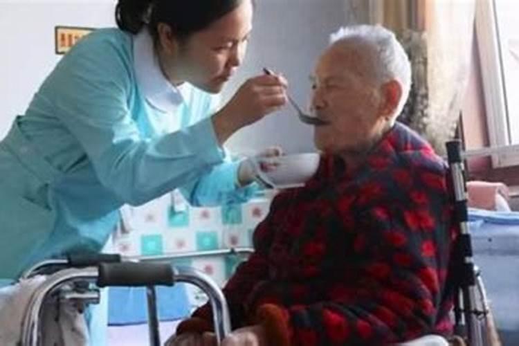 老人过世,头七女儿需要做些什么事情呢？