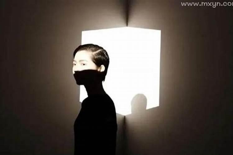 梦见他人的皮肤被晒黑是什么预兆？