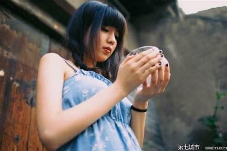 一个男人为什么老梦见一个女人
