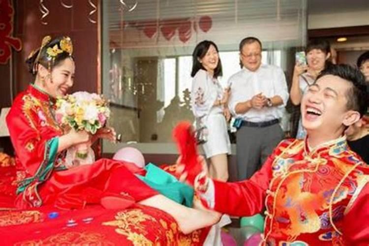 梦见很多不认识的死尸特别害怕