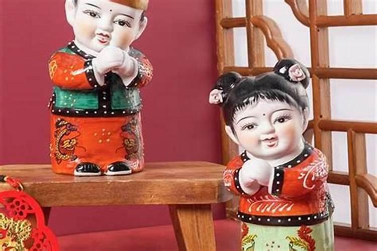 属猪的人兔年佩戴什么生肖？只要告诉什么生肖就好,其它不要