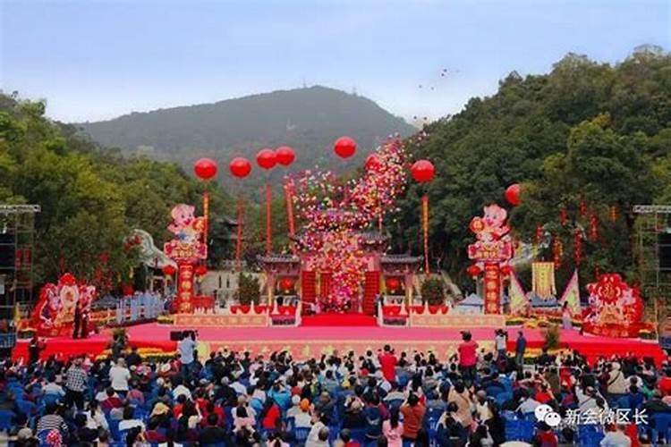 有关甘肃省天水市的小年夜风俗的作文