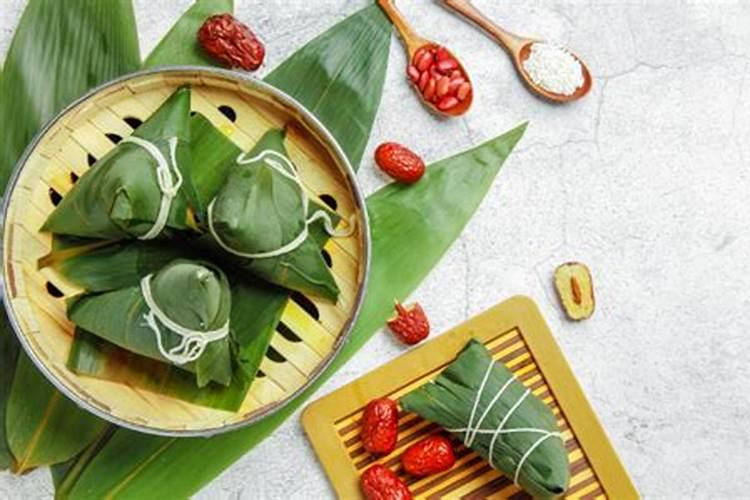 端午节吃粽子的来历简单介绍三十字以内