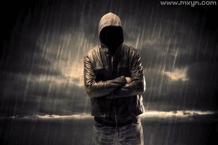 梦见一男子说要杀我