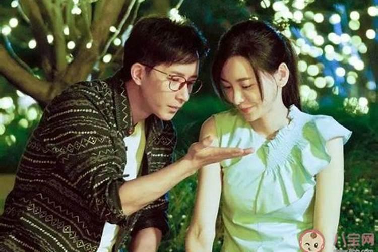 梦见前男友预示着什么