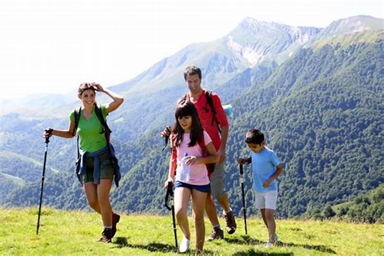 梦见和家人登山旅游的预兆