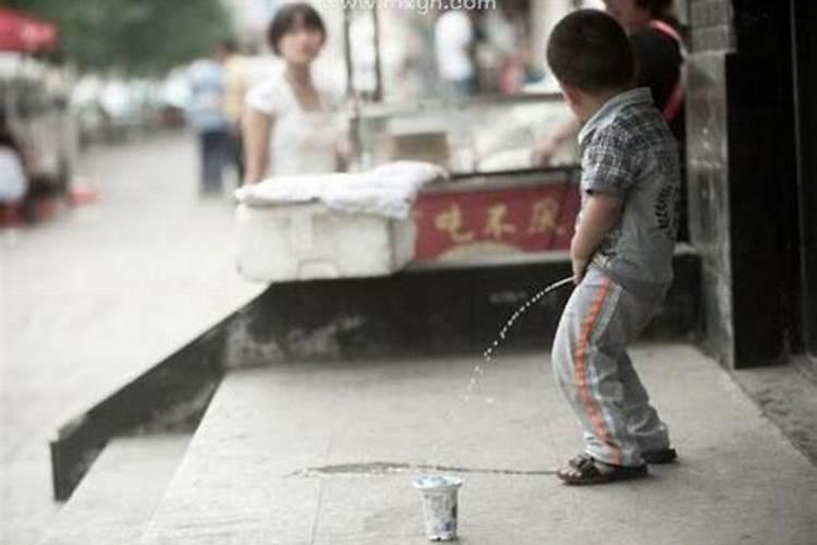 梦见小孩子撒尿是什么意思
