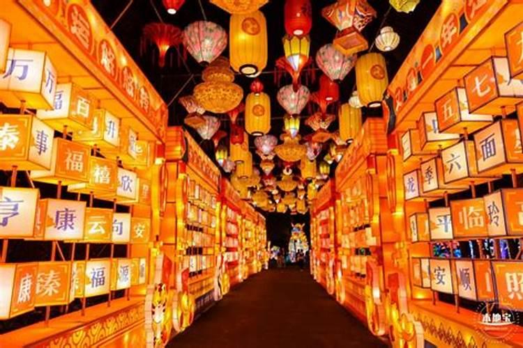深圳欢乐谷大年初一人多吗