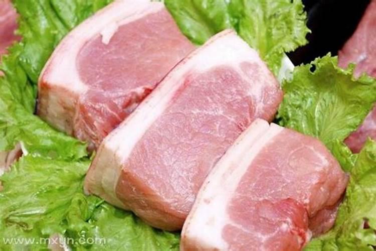 梦见拿刀分猪肉预示什么