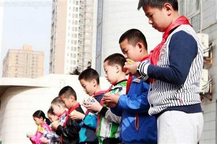 梦见同学去世是什么意思 预兆