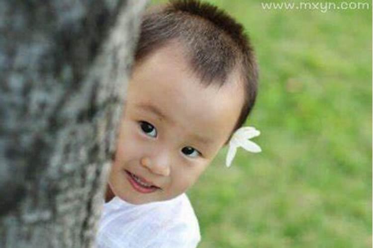 周公解梦梦见小男孩是什么意思做梦梦到小男孩代表什么？好不好