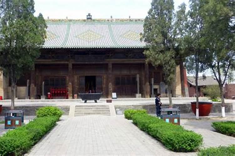 一个人的八字是“庚辰巳卯丙辰壬辰”,是什么意思？
