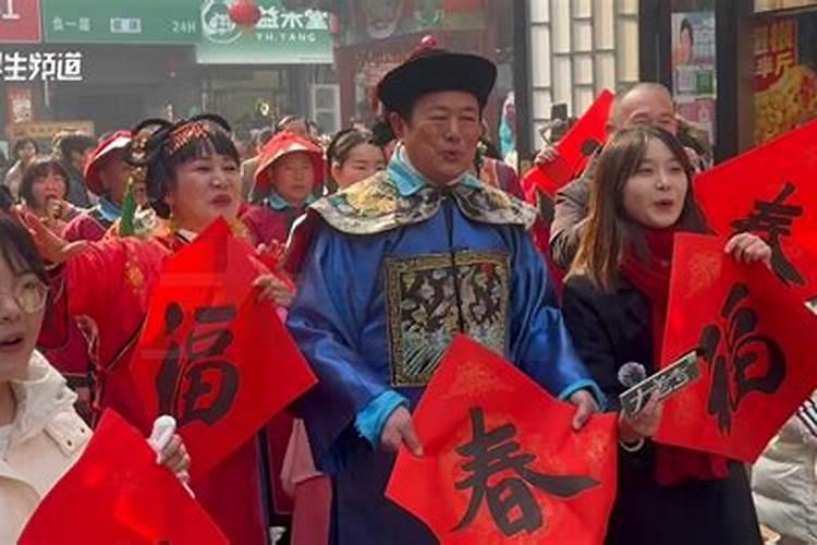 梦见我们一家去拜年的预兆