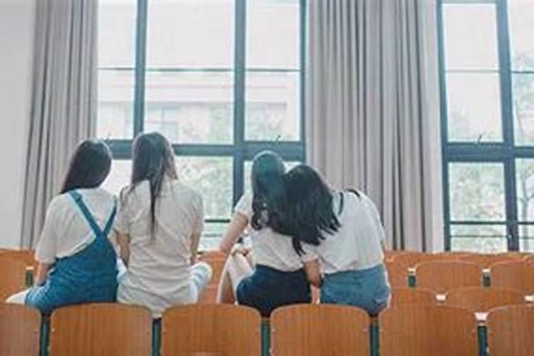 梦见不再联系的人跟自己表白