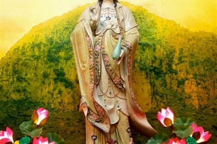 家里有老人去世后是不是要一百天后才可以去庙里拜神？