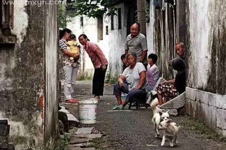 梦见好多亲人人来我家的预兆