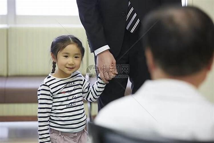 女人梦见发洪水逃生成功