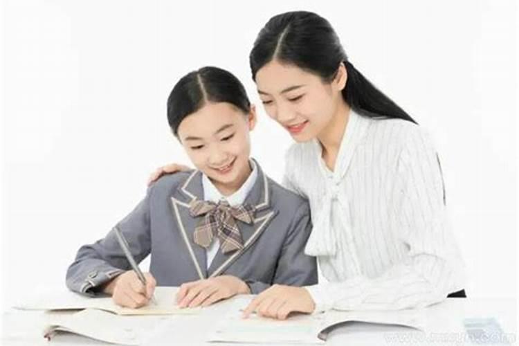 梦见分考得很低考上师范当老师的预兆