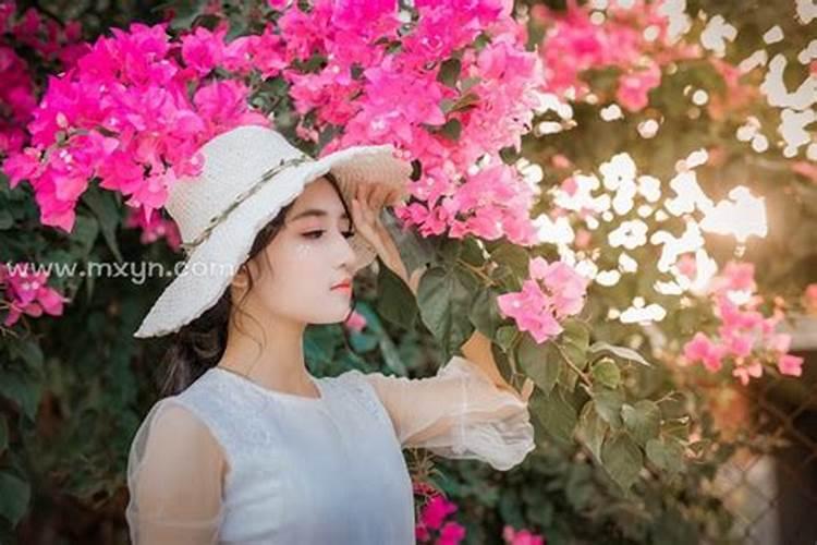 梦到自己喜欢的女人是什么意思？