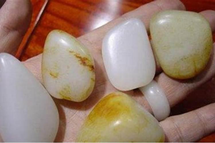 梦见自己出轨被老公发现是什么意思