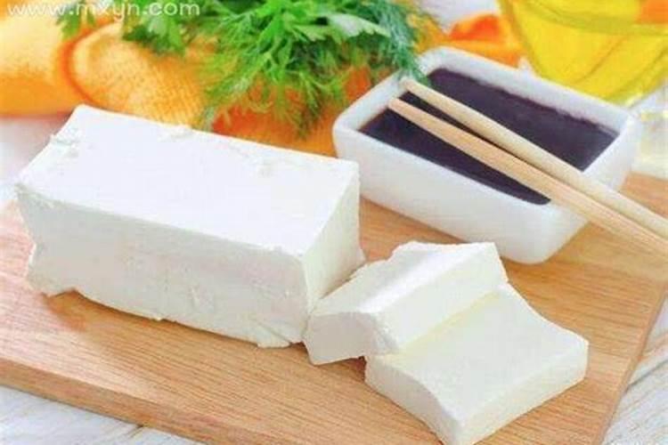 梦到吃豆腐