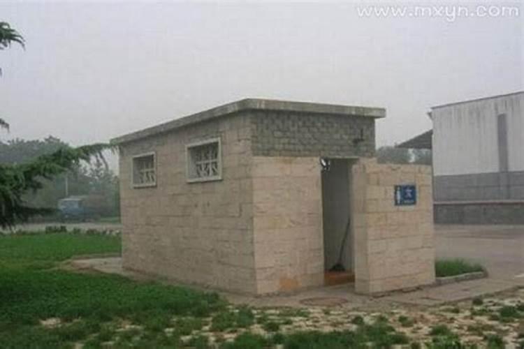 梦见厕所里有屎有什么征兆