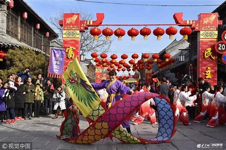 梦见死人做饭给自己吃是什么意思