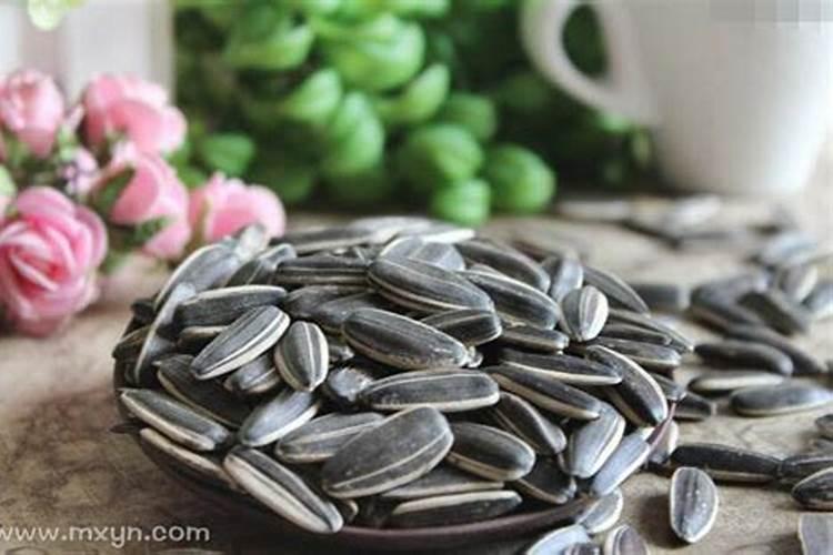 每顿饭吃得少点才对,那怎么样才算吃到7分饱？