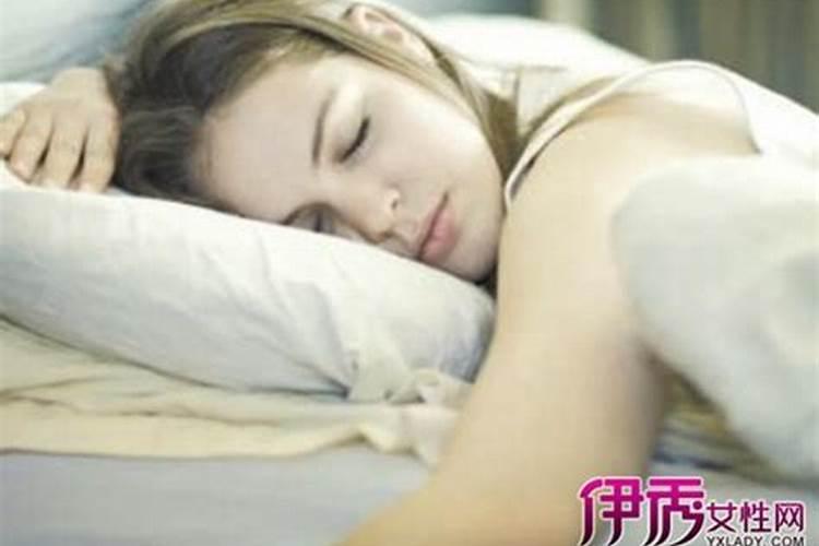 梦到死人对我笑好吗,梦见死人活了还对自己笑