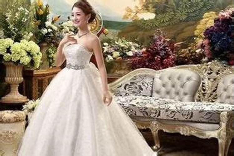 梦见自己的父母结婚的预兆