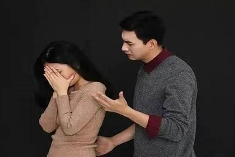 梦到自己出轨被老公发现是什么意思