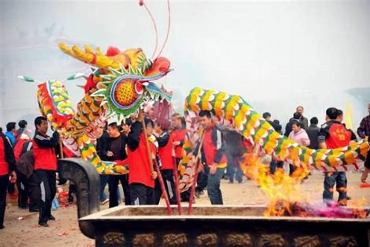清明节上坟磕几个头 清明节如何叩头磕头